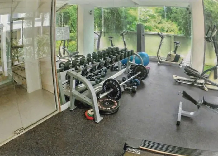 Rocco 513 - Corner 1 Bedroom Serviced Apartment With Seaview